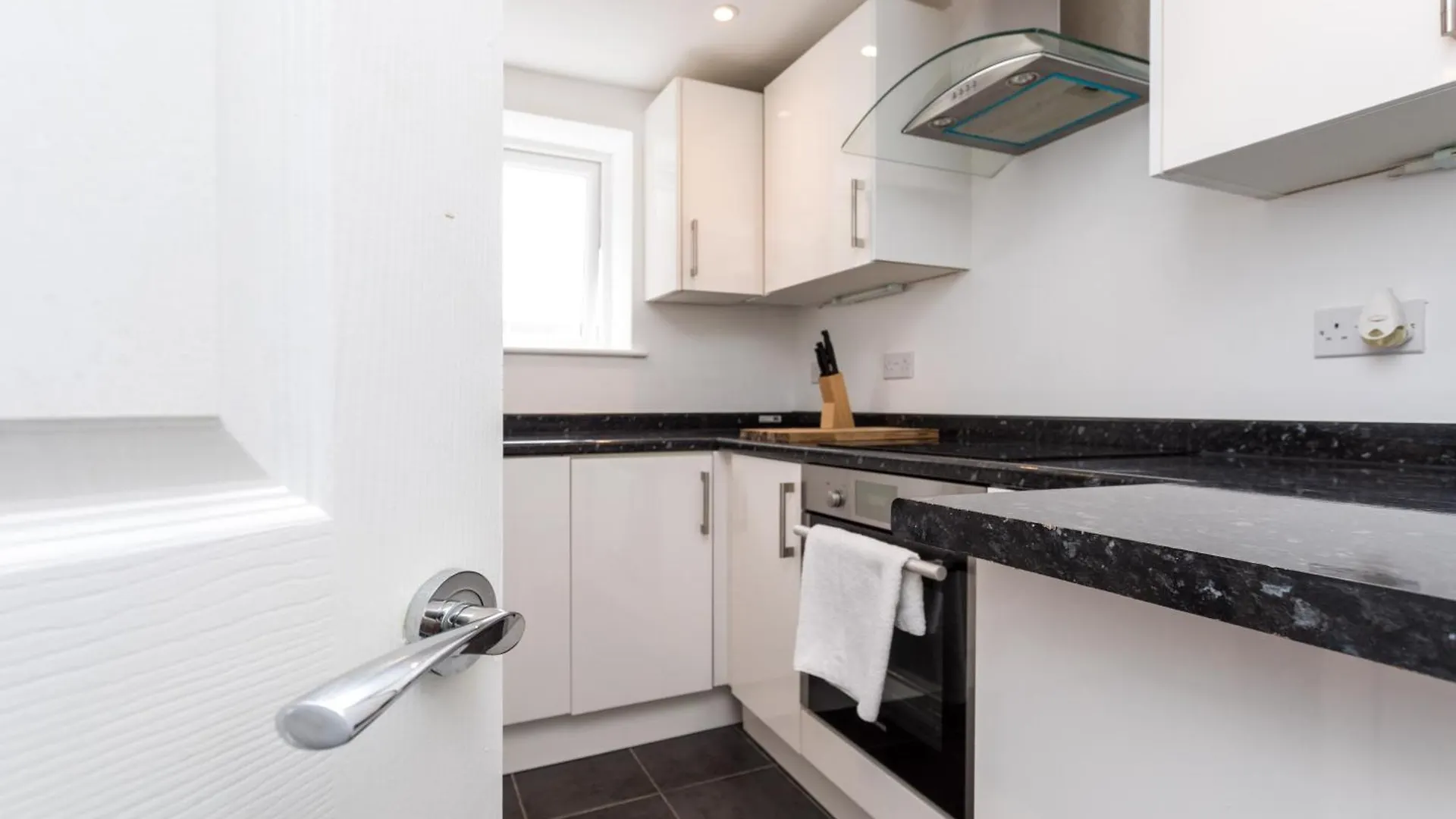 Flat 7- Spacious Studio Flat In The Heart Of Crawley United Kingdom