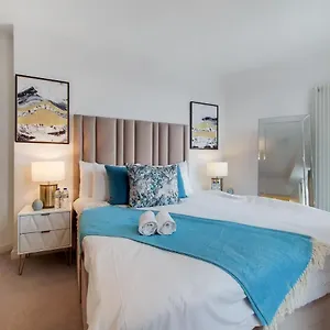 Luxury Three Bed By Excel , London United Kingdom